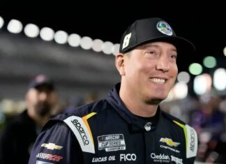 Дворазовий чемпіон NASCAR Кайл Буш помер у 41 рік після важкої пневмонії та сепсису