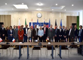 Посли G7 залишаються працювати в Києві попри погрози рф