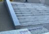 Вандалізм у Чернігові: обмалювали гранітне облицювання гімназії №13