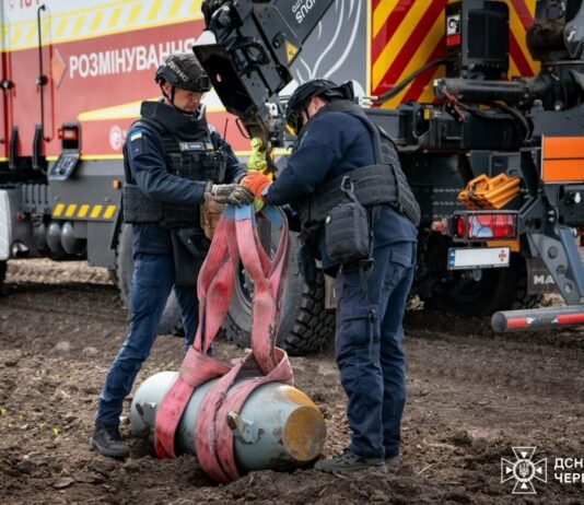На Чернігівщині знайшли дві нездетоновані бойові частини крилатих ракет Х-101