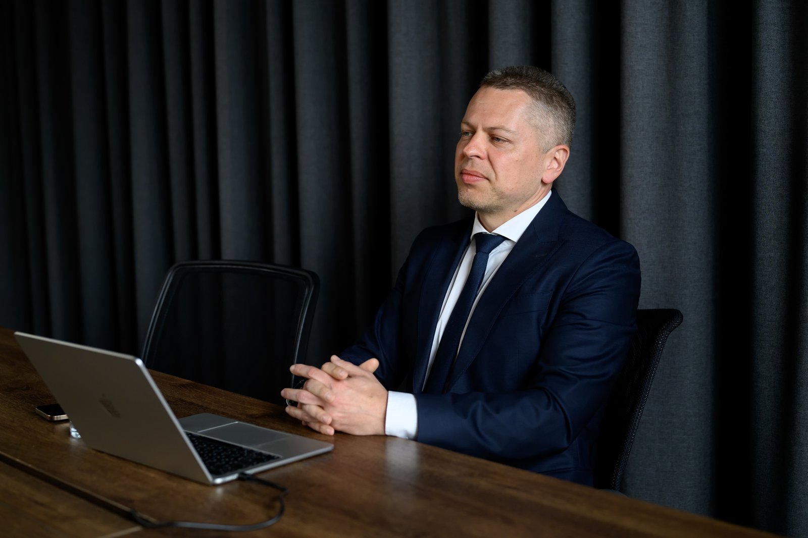 Финансирование ОПК, кредиты Нафтогазу и приватизация. Интервью с членом правления ПриватБанка