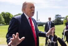 Трамп обвинил ЕС в невыполнении торговой сделки и анонсировал повышение пошлин