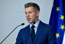 Мадьяр: Правительство Орбана перед отставкой хочет полностью опустошить казну