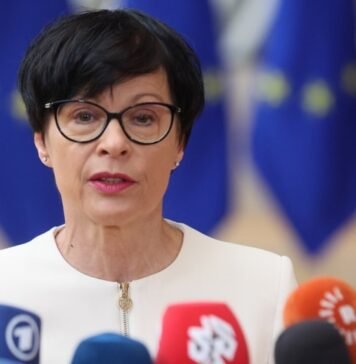 В Еврокомиссии надеются, что Украина получит первый транш кредита ЕС на следующей неделе