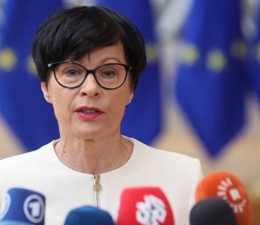 В Еврокомиссии надеются, что Украина получит первый транш кредита ЕС на следующей неделе