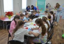 Психологічна підтримка та творчі заняття: у Чернігові відкрили новий простір для дітей