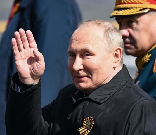 Путин провоцирует Украину на атаку 9 мая, чтобы оправдать использование ядерного оружия, — Rzeczpospolita