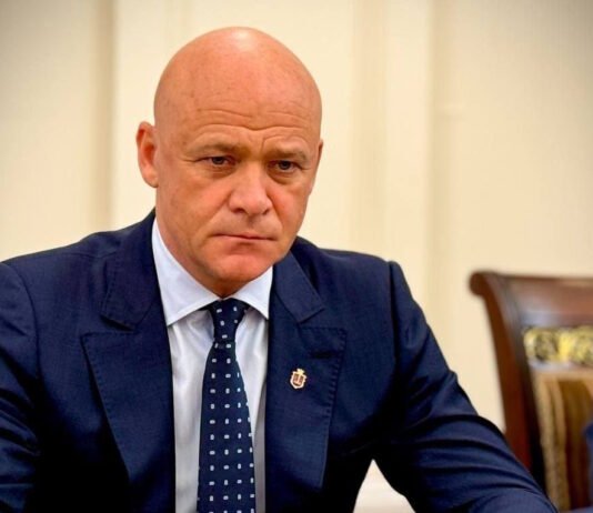 Лишение Труханова гражданства: экс-мэр Одессы обвинил Андрея Ермака