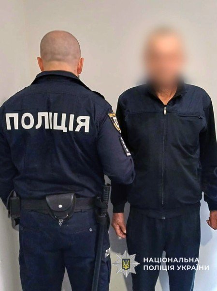 58-річному чоловіку інкримінують збут наркотиків у Сосниччині на Чернігівщині: може сісти на 8 років