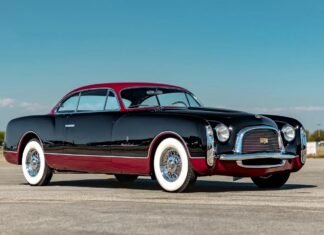 Элегантный эксклюзив: старый 73-летний Chrysler оценили в миллион долларов (фото)