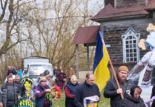На Чернігівщині перепоховали тіло воїна