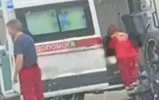 Неподалік Чернігова мотоцикліст зіткнувся з автівкою