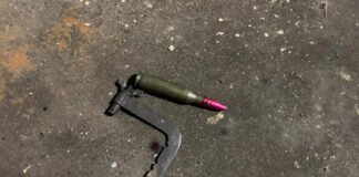 На Чернігівщині троє підлітків травмувалися, намагаючись розібрати стрічку з набоями (Фото)