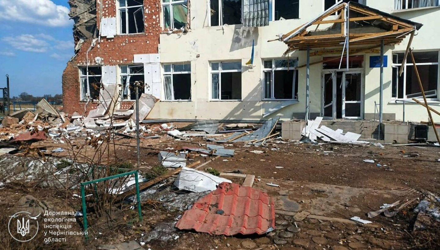 Влучання дрона рф у ліцей на Чернігівщині спричинило збитки довкіллю на понад 19 млн грн