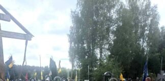 У Сновську російські дрони вдарили по цвинтарю та транспортній інфраструктурі: є постраждала