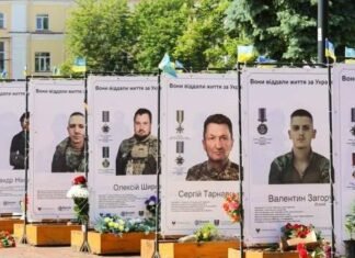 На Алеї Героїв у Чернігові з’явилися історії ще 60 захисників України