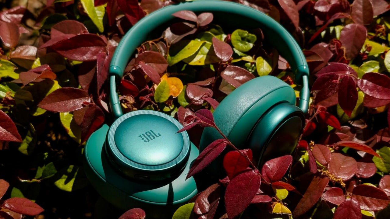 Более дешевый конкурент AirPods и Sony: эксперт посоветовала наушники с качественным звуком (фото)