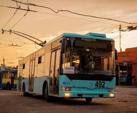 У Чернігові змінено рух транспорту через аварію на підстанціях