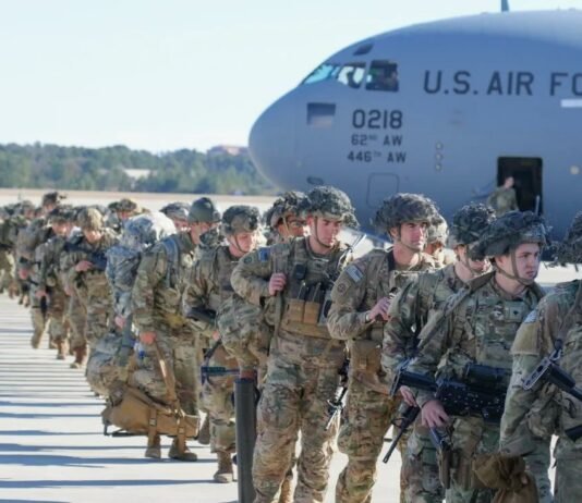 Операция «Свобода»: США применят 15 тысяч военных и эсминцы, Иран предупреждает Вашингтон о нарушении перемирия