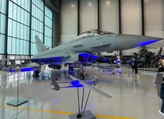 Германия показала новейший истребитель Eurofighter Tranche 4: видит сотни целей (фото)