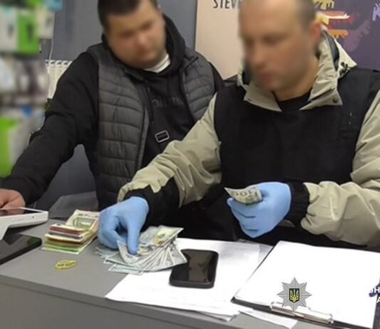 Без ліцензії та акцизу: у Чернігові викрили незаконний продаж вейпів