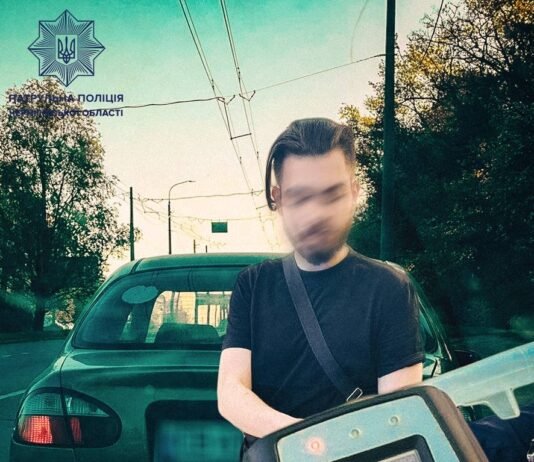 У Чернігові водій Daewoo Lanos сів за кермо з 2,40 проміле алкоголю