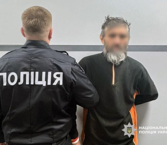 Погрожував ножем: у Чернігові затримали підозрюваного у зґвалтуванні жінки