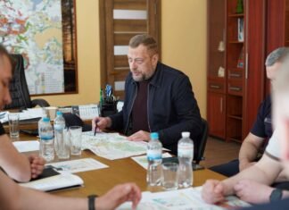 На Чернігівщині через масштабну лісову пожежу готують план евакуації людей