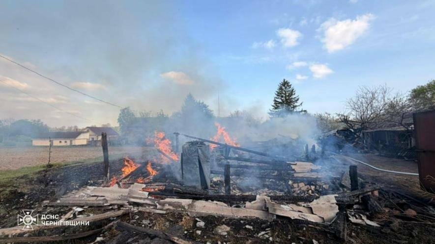 FPV-дрони атакували прикордоння Чернігівщини: горіли будинки, знищене авто