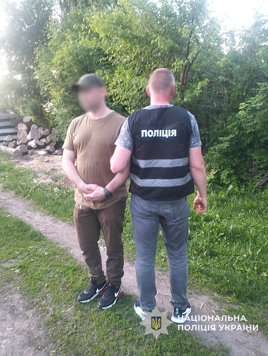 У військового-дезертира з Чернігова вилучили масштабний схрон зброї та понад 6000 набоїв