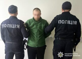 На Чернігівщині затримали чоловіка за підозрою у зґвалтуванні двох малолітніх падчерок