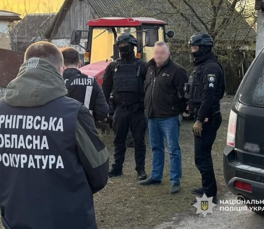 На Чернігівщині посадовець оформлював «мертві душі» для бронювання від мобілізації та привласнив понад 300 тис грн