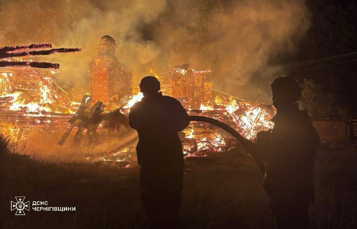 На Чернігівщині через удари FPV-дронів знищено чотири житлові будинки