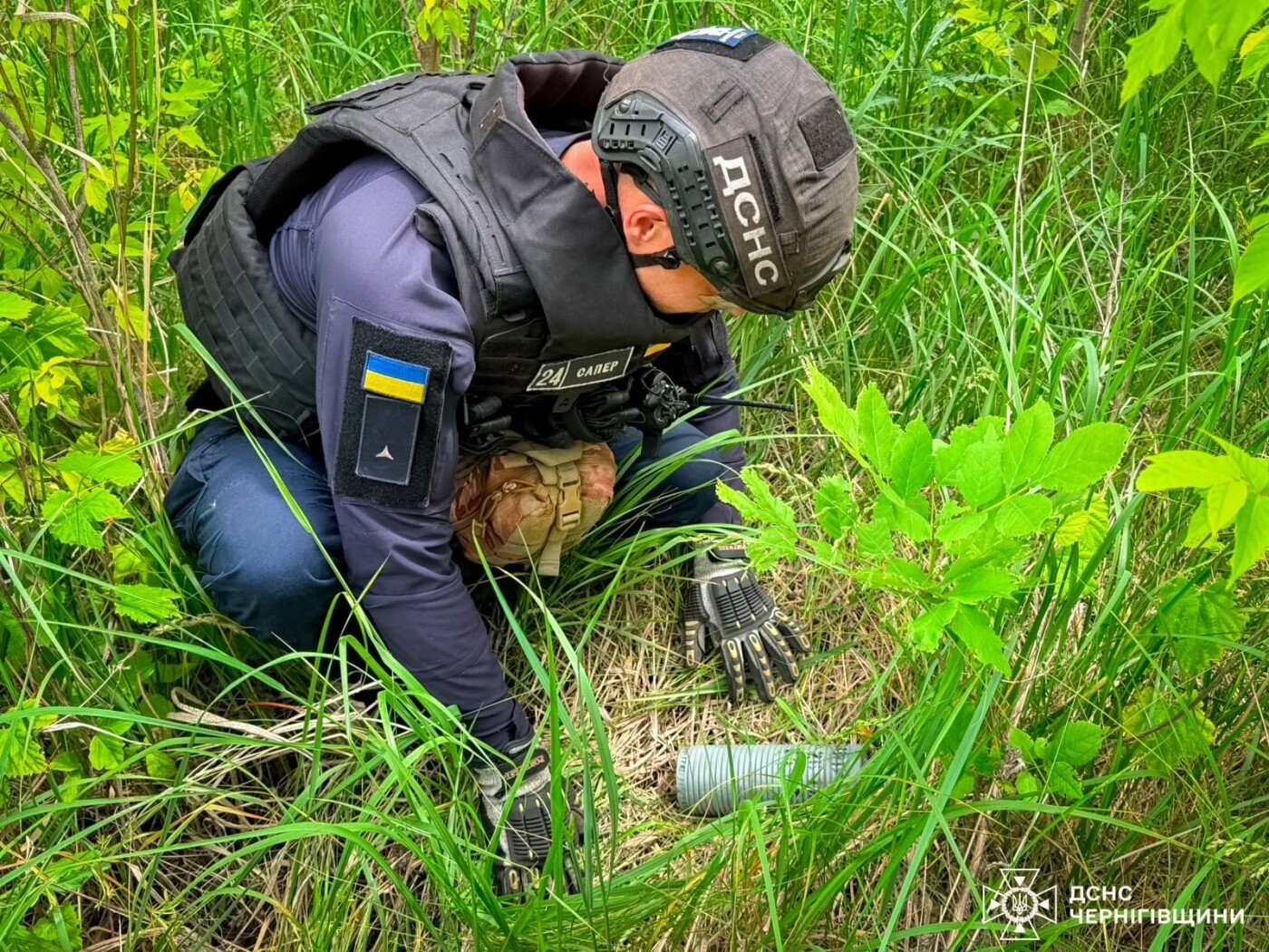 На Чернігівщині сапери ДСНС знешкодили майже 1700 вибухонебезпечних предметів від початку року
