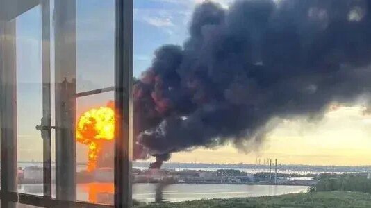 Дрони Fire Point уразили кораблі та нафтовий термінал в російському санкт-петербурзі — Штілерман