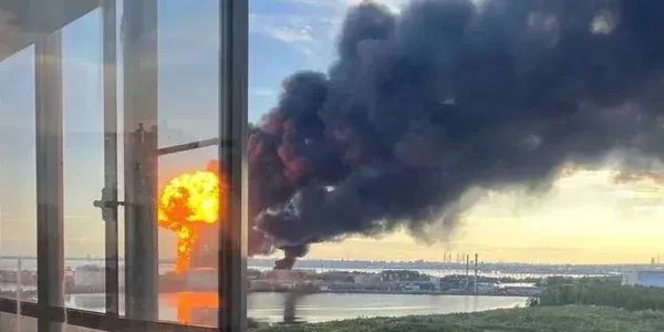 Дрони Fire Point уразили кораблі та нафтовий термінал в російському санкт-петербурзі — Штілерман