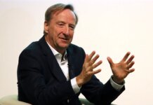 Ексглава MI6 Алекс Янгер помер від раку, він назвав свою пухлину "путін"