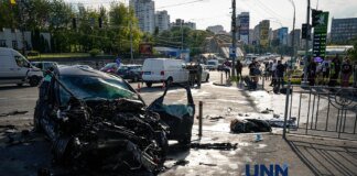Mercedes влетів у підземний перехід у Києві: усі деталі та ексклюзивний фоторепортаж з місця смертоносної ДТП