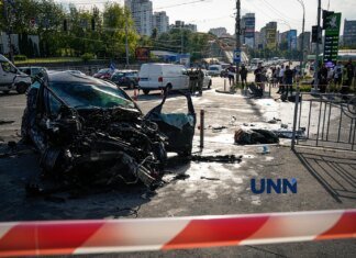 Mercedes влетів у підземний перехід у Києві: усі деталі та ексклюзивний фоторепортаж з місця смертоносної ДТП