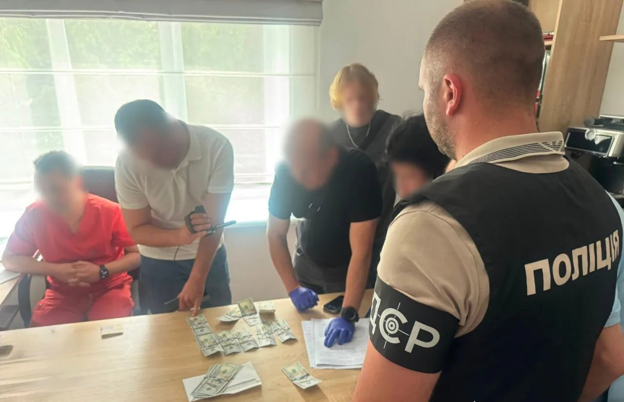 Фіктивні інвалідності для ухилення від мобілізації: на Волині затримали голову експертної команди та медика