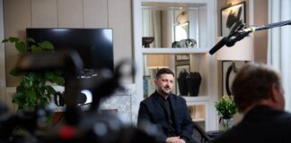 Зеленський сподівається, що у Великій Британії повернуть прапори України на будівлі муніципалітетів