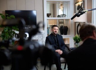 Зеленський сподівається, що у Великій Британії повернуть прапори України на будівлі муніципалітетів