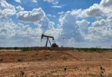 Ціни на нафту впали до найнижчого рівня за сім тижнів після припинення атак між Іраном та Ізраїлем