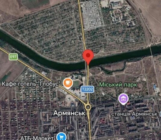 У Криму повідомляють про пошкодження двох мостів після нічної атаки