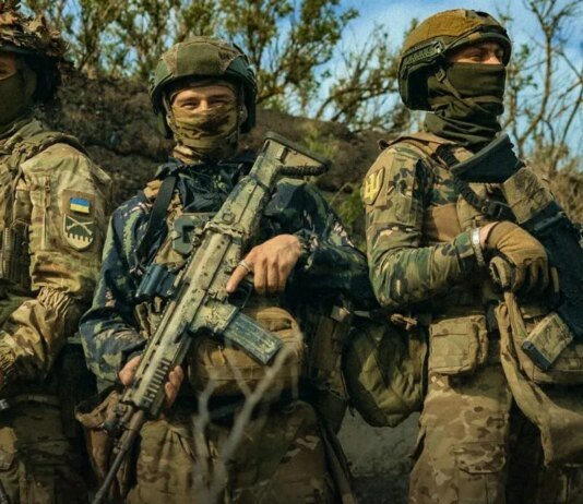 Виплати 300 тисяч та звільнення зі служби: у Міноборони розповіли про нові правила для військових