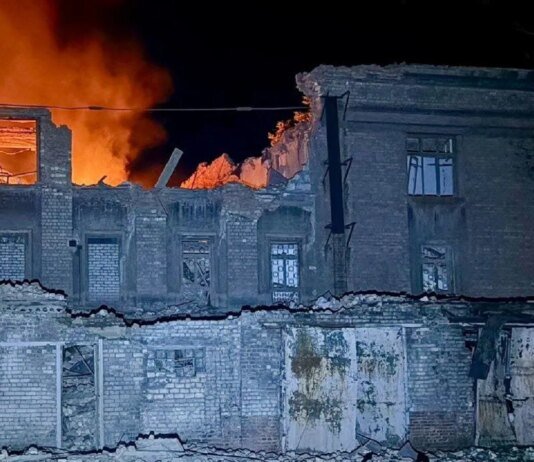 росіяни зруйнували коледж у Дніпрі та поранили людину під час атаки