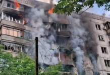рф вдарила по багатоповерхівці Краматорська — поранені четверо людей