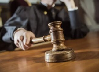 Суд заочно відправив під арешт екснардепа Іванющенка