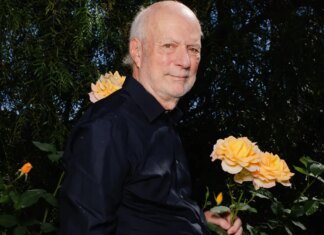 Помер режисер "Друзів", "Теорії великого вибуху" та інших відомих ситкомів Джеймс Берроуз
