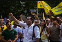 У Парижі затримали 20 учасників акції проти страт в Ірані після заборони мітингу